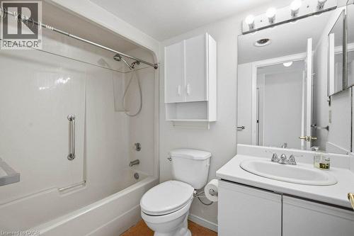 1414 King Street E Unit# 302, Kitchener, ON - Indoor Photo Showing Bathroom