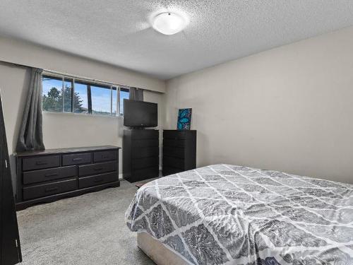 948 Ryan Place, Kamloops, BC - Indoor Photo Showing Bedroom