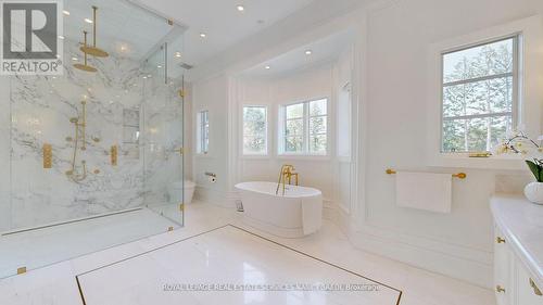 8 High Point Road, Toronto, ON - Indoor Photo Showing Bathroom