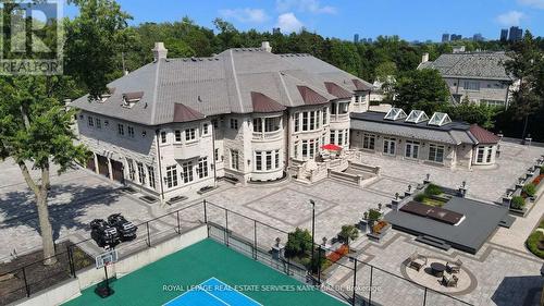 8 High Point Road, Toronto, ON - Outdoor