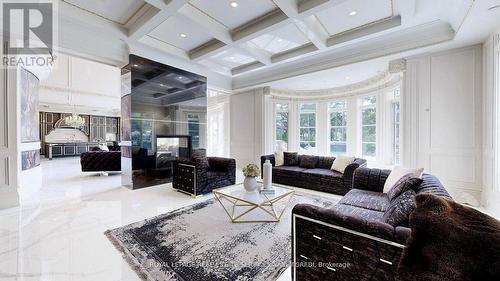 8 High Point Road, Toronto, ON - Indoor Photo Showing Other Room