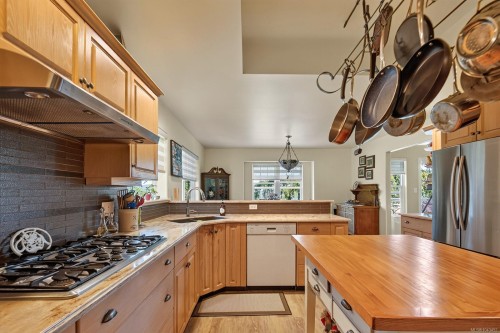 6089 Chippewa Rd, Duncan, BC 