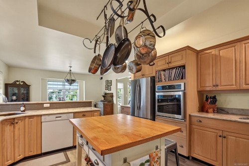 6089 Chippewa Rd, Duncan, BC 