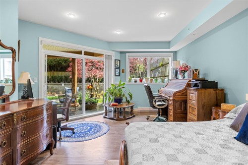 #100-439 College Rd, Qualicum Beach, BC - Indoor