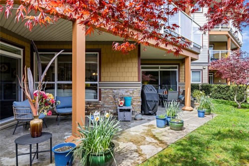 #100-439 College Rd, Qualicum Beach, BC - Outdoor