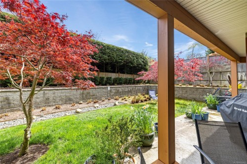 #100-439 College Rd, Qualicum Beach, BC - Outdoor