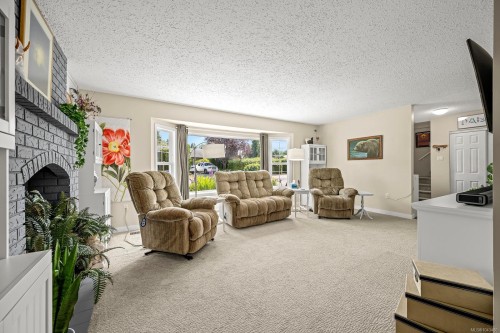 58 Mitchell Rd, Courtenay, BC 