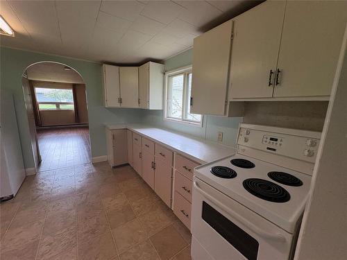 315 Tupper Street E, Killarney, MB - Indoor Photo Showing Kitchen