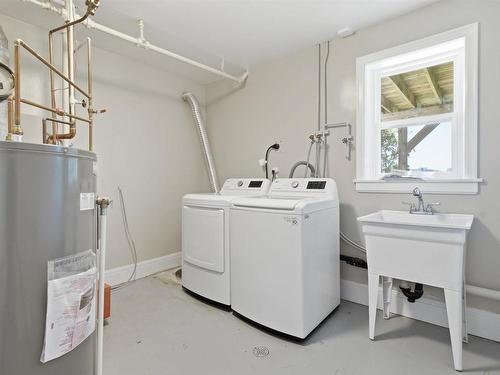 56 Hazelhurst Street, Dartmouth, NS - Indoor Photo Showing Laundry Room