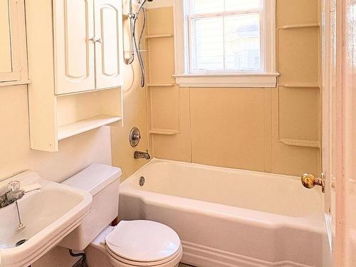 1170 Prince Street, Truro, NS - Indoor Photo Showing Bathroom