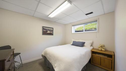 1389 Lund Road, Kelowna, BC - Indoor Photo Showing Bedroom