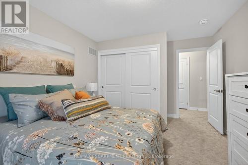 67 Starfire Crescent, Hamilton, ON - Indoor Photo Showing Bedroom