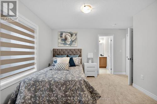 67 Starfire Crescent, Hamilton, ON - Indoor Photo Showing Bedroom