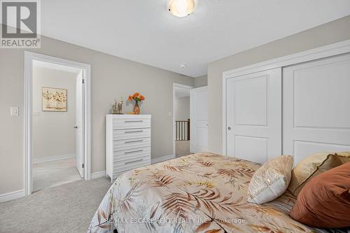 67 Starfire Crescent, Hamilton, ON - Indoor Photo Showing Bedroom