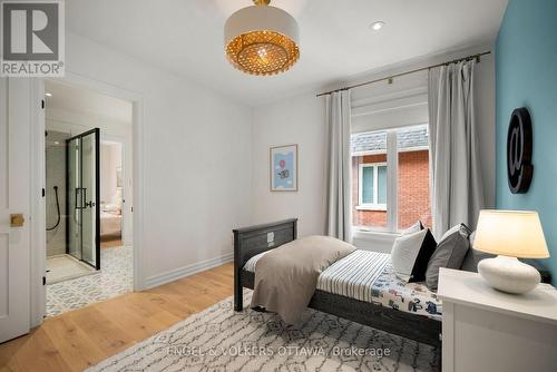 31 Woodlawn Avenue, Ottawa, ON - Indoor Photo Showing Bedroom