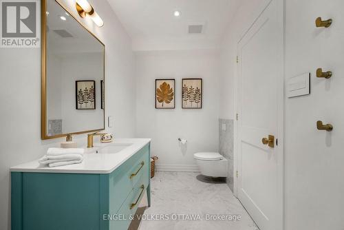 31 Woodlawn Avenue, Ottawa, ON - Indoor Photo Showing Bathroom