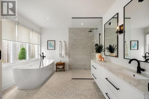 31 Woodlawn Avenue, Ottawa, ON - Indoor Photo Showing Bathroom