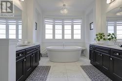 Master Ensuite - 