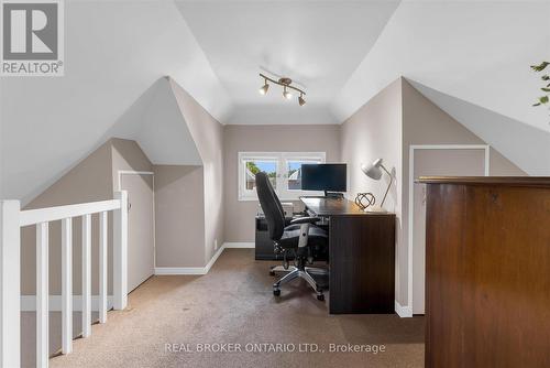 99 Tuxedo Avenue S, Hamilton, ON - Indoor Photo Showing Office