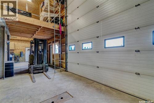 17 Longman Drive, Longlaketon Rm No. 219, SK - Indoor Photo Showing Garage