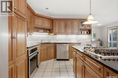 2135 Potts Crescent E, Regina, SK - Indoor Photo Showing Kitchen