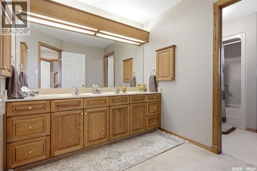 2135 Potts Crescent E, Regina, SK - Indoor Photo Showing Bathroom