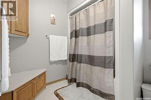 2135 Potts Crescent E, Regina, SK - Indoor Photo Showing Bathroom