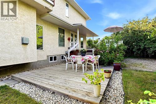 2135 Potts Crescent E, Regina, SK - Outdoor With Deck Patio Veranda