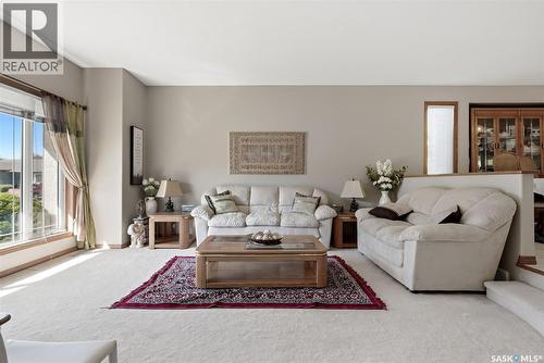 2135 Potts Crescent E, Regina, SK - Indoor Photo Showing Living Room