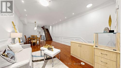 30 Clairtrell Road, Toronto, ON - Indoor Photo Showing Living Room