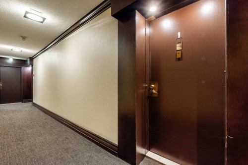 Mud Room - 706-5150 Av. Macdonald, Côte-Saint-Luc, QC - Indoor Photo Showing Other Room