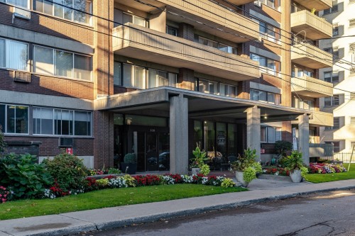 Entry - 706-5150 Av. Macdonald, Côte-Saint-Luc, QC - Outdoor With Facade