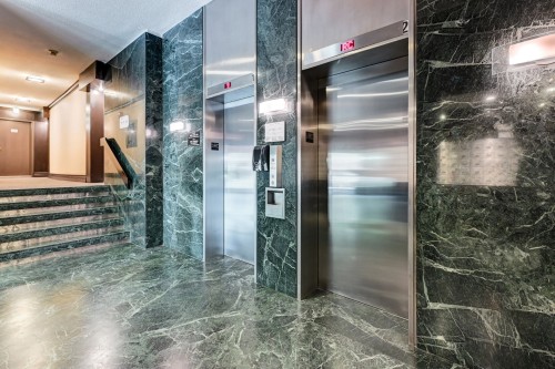 Elevator - 706-5150 Av. Macdonald, Côte-Saint-Luc, QC - Indoor Photo Showing Other Room
