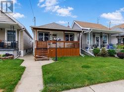 237 PALING AVENUE  Hamilton (Homeside), ON L8H 5J8