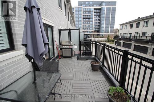Th7 - 392 Highway 7 E, Richmond Hill, ON - Outdoor With Exterior