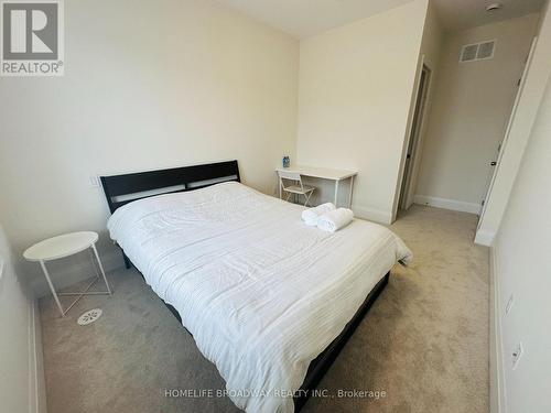 Th7 - 392 Highway 7 E, Richmond Hill, ON - Indoor Photo Showing Bedroom