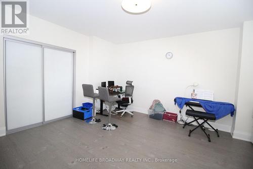 Th7 - 392 Highway 7 E, Richmond Hill, ON - Indoor