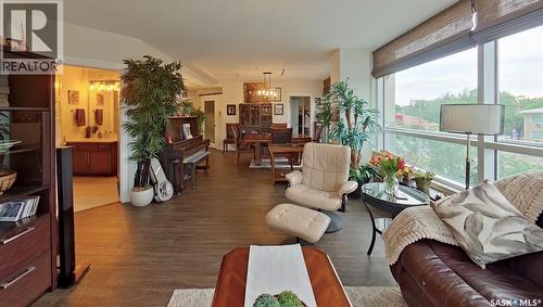 204 2300 Broad Street, Regina, SK - Indoor Photo Showing Living Room