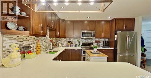 204 2300 Broad Street, Regina, SK - Indoor Photo Showing Kitchen With Upgraded Kitchen