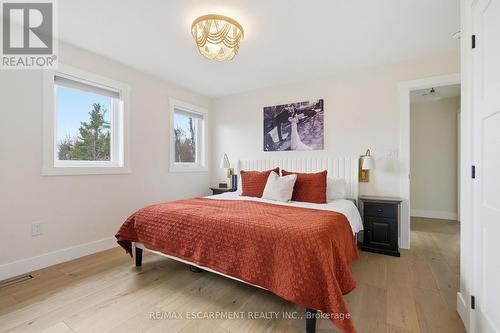 1161 Barkway Road, Gravenhurst, ON - Indoor Photo Showing Bedroom
