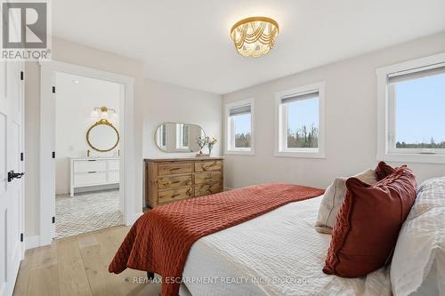 1161 Barkway Road, Gravenhurst, ON - Indoor Photo Showing Bedroom