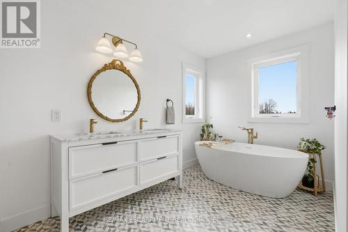 1161 Barkway Road, Gravenhurst, ON - Indoor Photo Showing Bathroom