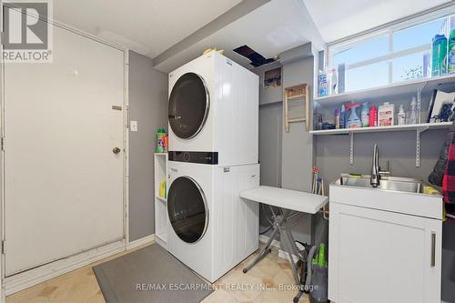 164 Hanover Place, Hamilton, ON - Indoor Photo Showing Laundry Room