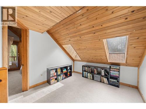 10737 Highway 33 E, Kelowna, BC - Indoor Photo Showing Other Room