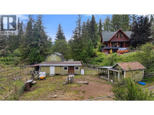 10737 Highway 33 E, Kelowna, BC - Outdoor