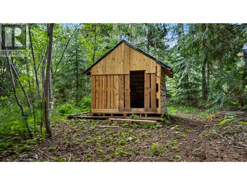 10737 Highway 33 E, Kelowna, BC - Outdoor