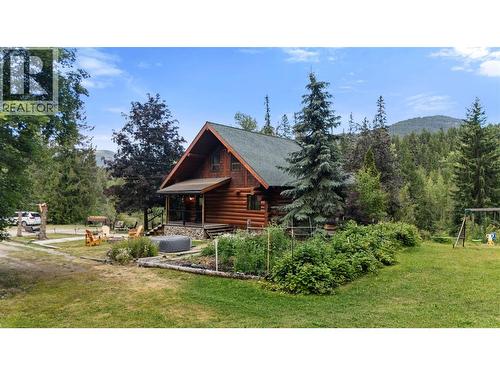 10737 Highway 33 E, Kelowna, BC - Outdoor