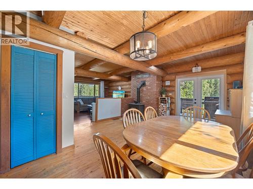 10737 Highway 33 E, Kelowna, BC - Indoor Photo Showing Dining Room