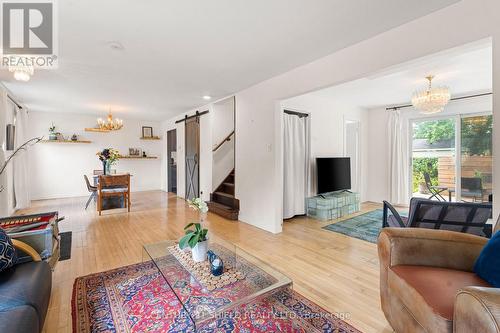 1019 Osborne Avenue, Cornwall, ON - Indoor Photo Showing Living Room