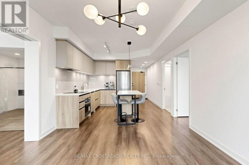 902 - 7950 BATHURST STREET  Vaughan, ON L4J 0L4